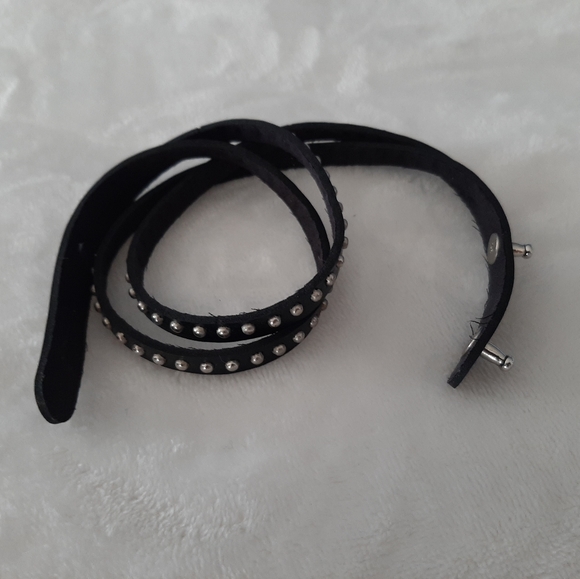 Black leather bracelet - Picture 1 of 4